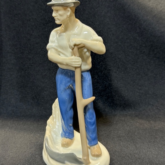 Carl Schneiders Farmer Man w/ Scythe 21862 Porcelain Figurine Germany 50"s Rare - Picture 2 of 8